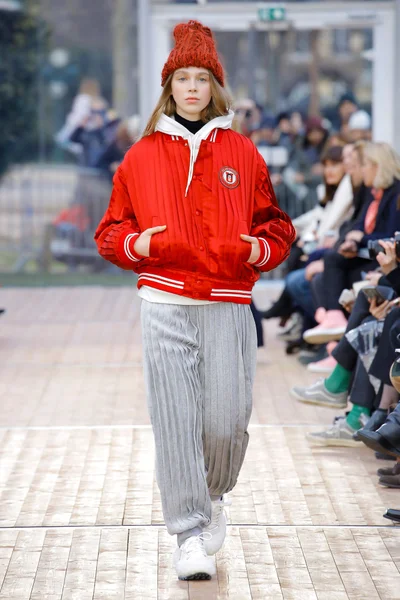 Look 33